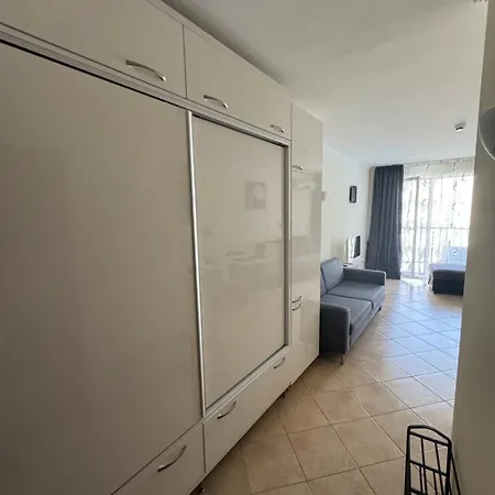 негреско Apartment *